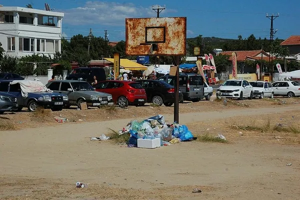 Edirne Saros Körfezi'nde tatilcilerden geriye çöpleri kaldı!-2