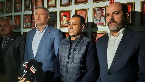 iyi-parti-grup-baskanvekili-lutfu-turkkanin-hayasizca-kufur-ettigi-sehit-kardesi-tahir-gumren-suc-duyurusunda-bulundum-1636146434930.jpg İyi Parti Grup Başkanvekili Lütfü Türkkan’ın hayasızca küfür ettiği şehit kardeşi Tahir Gümren: Suç duyurusunda bulundum-3