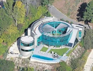 JUSTIN’I REZİL ETTİLER!