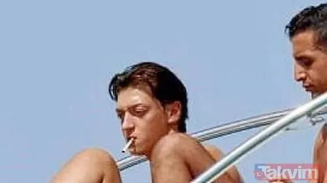 Sakatlığı bulunan Max Kruse Almanya'da nargile-kumar keyfi yaptı - 15