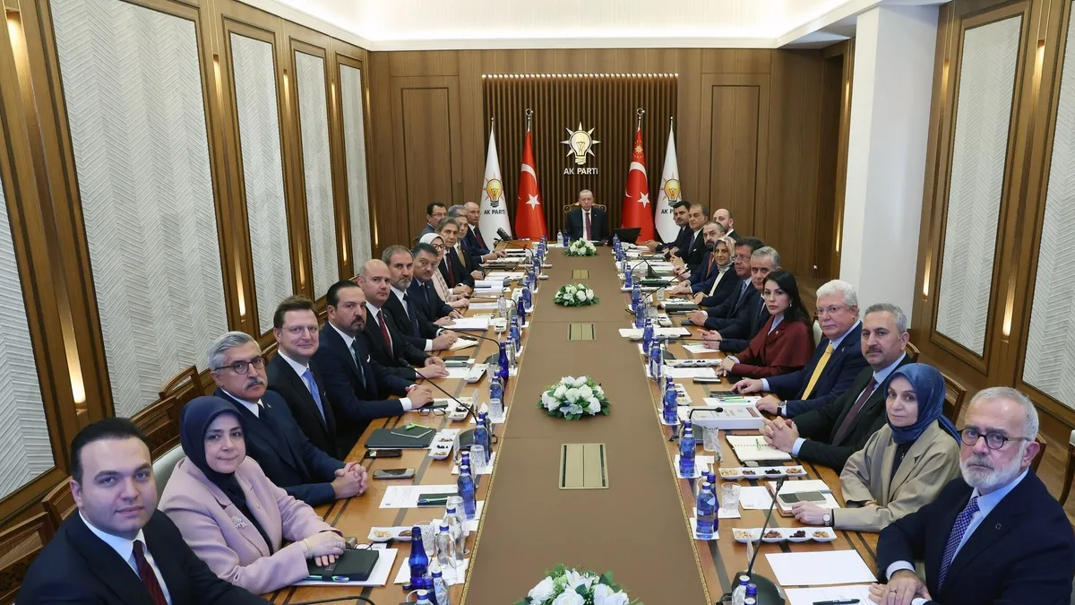 AK Parti MYK Başkan Erdoğan liderliğinde toplandı! Fon krizi masada
