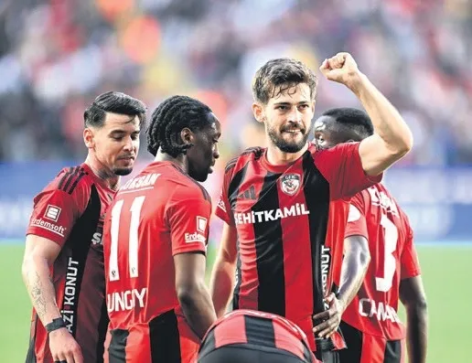 Antep 3 attı 3 kaptı