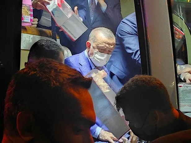 batmanda-minklerin-baskan-erdogan-sevgisi-kayitsiz-kalamdi-tayyip-dede-1636304382495.jpeg Batman'da miniklerin Başkan Erdoğan sevgisi kayıtsız kalmadı! "Tayyip dede"...-2