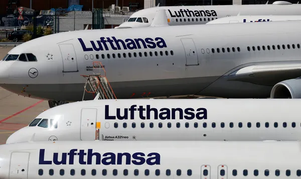 alman-havayolu-sirketi-lufthansa-binden-fazla-ucusu-iptal-etti-1658853318772.jpg Alman havayolu şirketi Lufthansa binden fazla uçuşu iptal etti-2