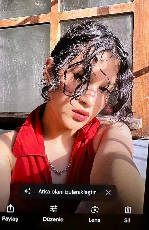 kutahyada-kiz-kardesler-mine-ve-melike-kurtun-feci-olumu-arkasinda-killer-yazan-otomobil-carpti-1723976682397.jpeg Melike Kurt