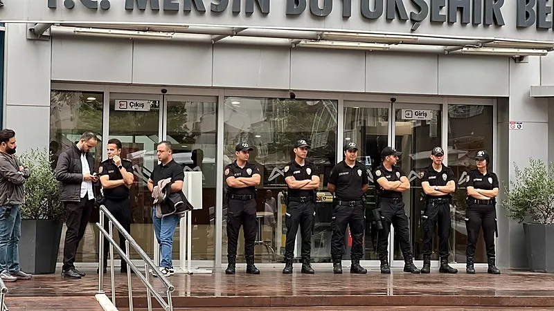 Mersin’de 13 ihale ve doğrudan teminde usulsüzlük tespiti! Vahap Seçer’in “Olur”ları ve para trafiği mercek altında-6