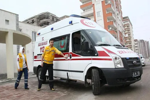 en-az-ilkokul-mezunu-hastane-personel-alimi-basvuru-sartlari-hasta-kabul-kayit-gorevlisi-temizlik-gorevlisi-ambulans-soforu-1619773857042.jpg En az ilkokul mezunu hastane personel alımı başvuru şartları! (Hasta kabul-kayıt görevlisi -temizlik görevlisi-ambulans şoförü)-5