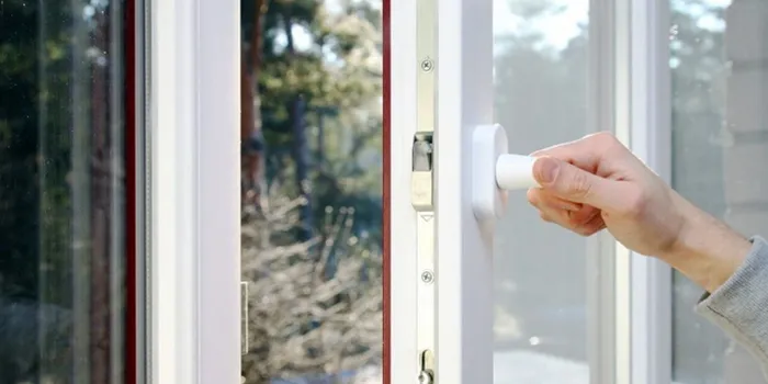 Açıklıyoruz: Kimse bilmiyordu! Penceredeki bu özellik soğuk havayı şıp diye kesiyor. Kışın evinizi hamam gibi yapacak yöntem-5