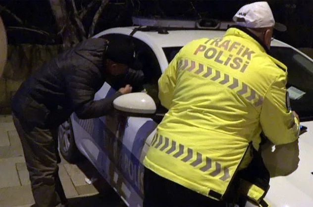 Polisin ceza yazdığı alkollü sürücü: ‘Ben Türk delikanlısıyım’