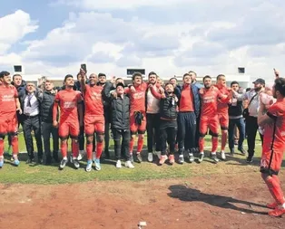 Ümraniye’den zirveye selam