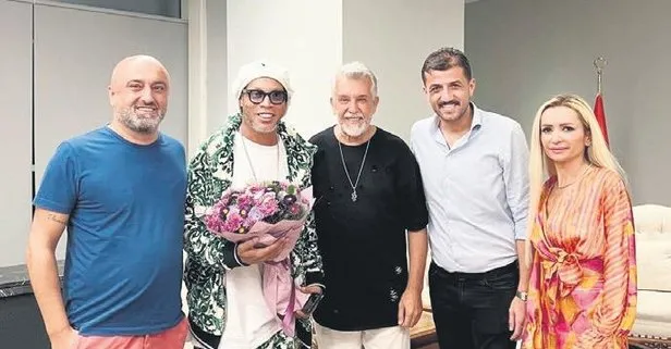 Ronaldinho Kıbrıs’ta