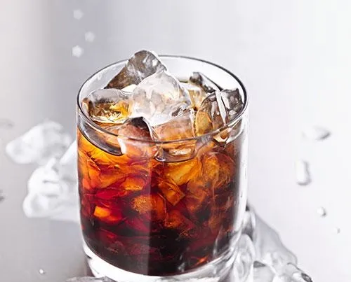 Kola ve kahve kalbi çarpıyor