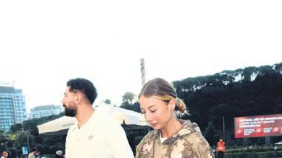 Aleyna Kalaycıoğlu ve Vahap Canbay samimi tavırlarıyla beğeni topladı!