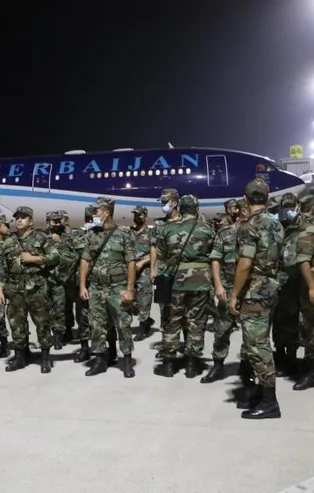 Son dakika: Azerbaycan'dan 200 kişilik ekip daha yangın söndürme çalışmalarına destek için Muğla'ya geldi