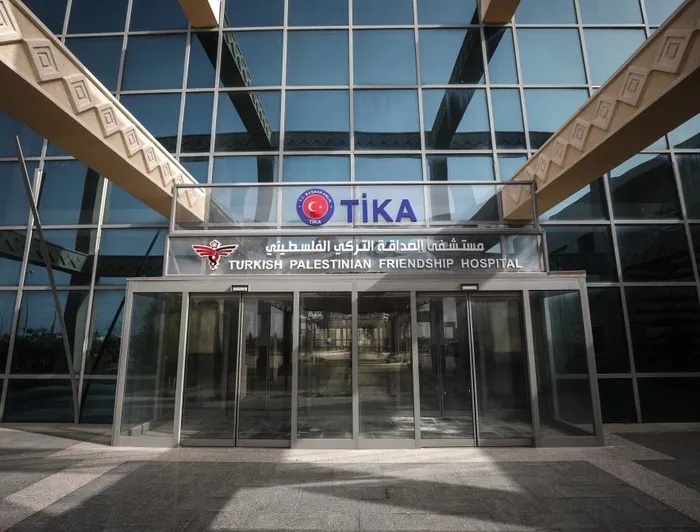 soykirimci-israil-turk-filistin-dostluk-hastanesini-bombaladi-bina-agir-hasar-aldi-ankaradan-tel-avive-pesi-si-1698697976845.jpeg Soykırımcı İsrail, Türk-Filistin Dostluk Hastanesi'ni bombaladı! Bina ağır hasar aldı: Ankara'dan Tel Aviv'e peşi sıra çok sert tepki-6