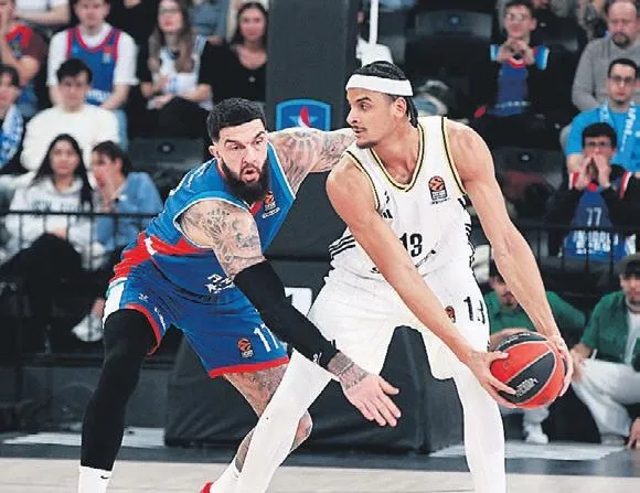 Anadolu Efes yıkıldı