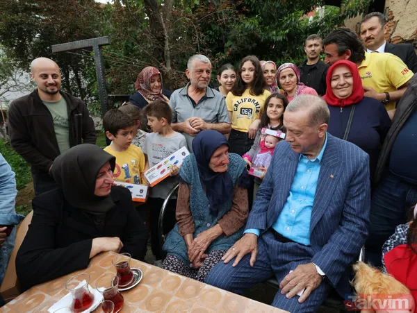 Vefalı lider! Başkan Erdoğan 85 yaşındaki eski komşusu Binnaz Baloğlu'nu ziyaret edip hayır duasını aldı - 30