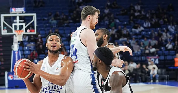 Anadolu Efes Beşiktaş karşısında hata yapmadı: 89-80 | MAÇ SONUCU