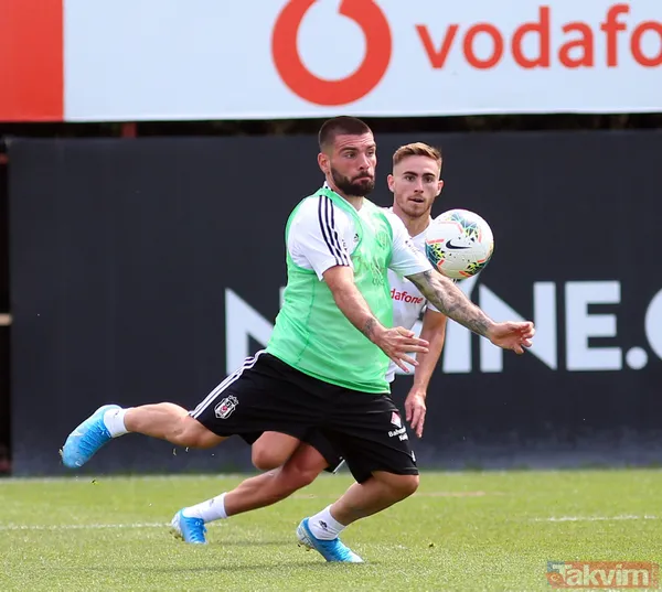 Beşiktaş'tan transfer atağı! 3 bomba birden patlayacak - 9