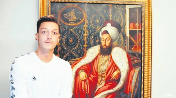 Arsenal’in Türk yıldızı Mesut Özil, hayranı olduğu ‘Payitaht Abdülhamid’ dizisine sosyal medyada övgü yağdırdı-1