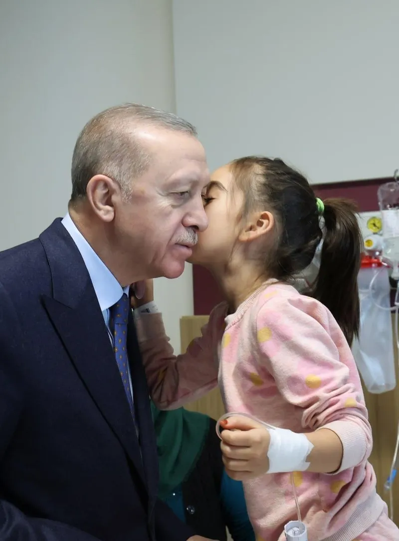 Başkan Erdoğan Gaziantep Şehir Hastanesi’nin açılışını yaptı! Deprem konutlarını teslim etti: 11 il ayağa kalkana kadar dinlenmek yok-8