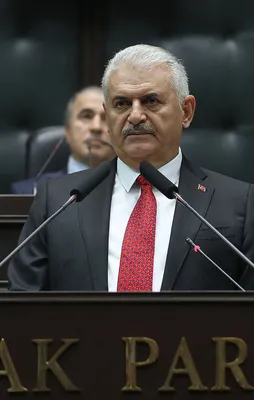 AK Parti'de tüzük değişiyor! Başbakan'a yeni görev