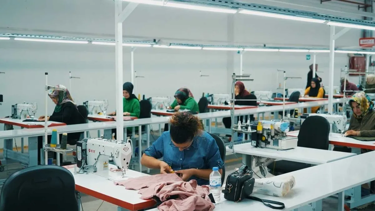 1787952382576.jpeg KOBİ'lere finansman nefesi! 250 milyar TL'lik destek paketinin ayrıntıları belli oldu: Kredi limiti 150 milyon TL'ye yükseltildi-5