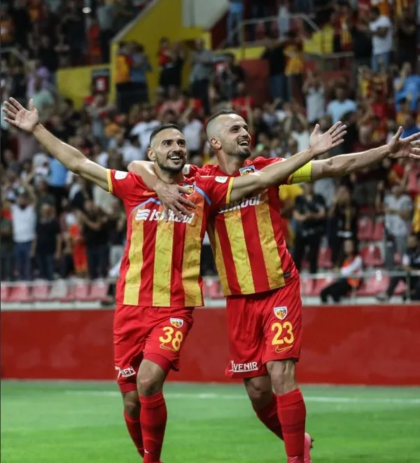 kayserispor-giresunspor-engelini-3-golle-gecti-1661711847203.jpg Kayserispor Giresunspor engelini 3 golle geçti-3