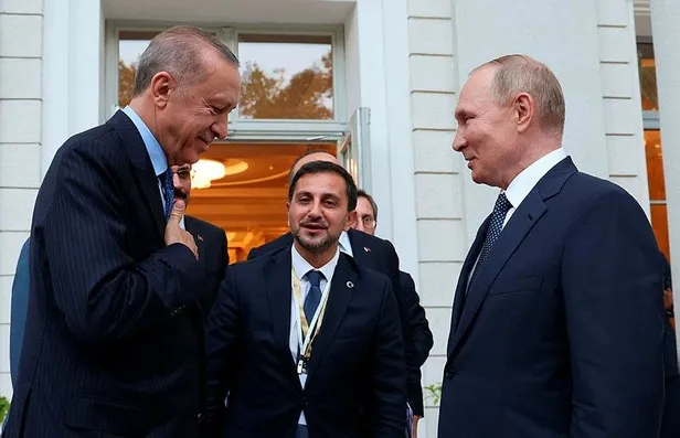 baskan-erdogan-socide-rusya-lideri-putin-ile-bir-araya-geldi-1659736133560.jpeg