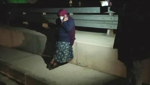 koronavirus-hastasi-kacirildigini-sandi-aractan-inip-kacti-1617090618147.jpg Koronavirüs hastası kaçırıldığını sandı! Araçtan inip kaçtı-2