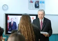 Başkan Erdoğan, Haydarpaşa Lisesinde düzenlenen 2022-2023 Eğitim Öğretim Yılı Karne Dağıtım Törenine katıldı