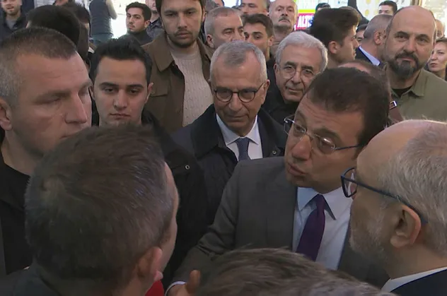CHP'li İBB Başkanı Ekrem İmamoğlu'na Kapalıçarşı'da ulaşıma zam tepkisi!