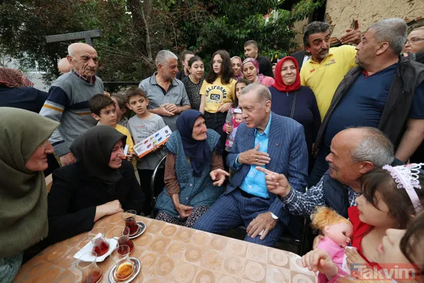 Vefalı lider! Başkan Erdoğan 85 yaşındaki eski komşusu Binnaz Baloğlu'nu ziyaret edip hayır duasını aldı - 14