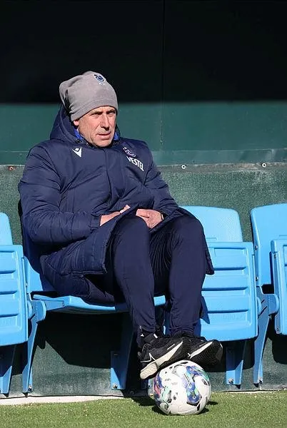 trabzonspor-teknik-direktoru-abdullah-avci-dev-macin-taktigini-belirledi-1675549771786.jpeg
