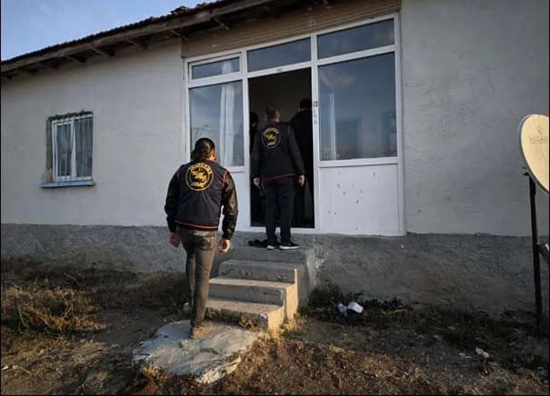 Eskişehir'de kan donduran gerçek ortaya çıktı | 14 yıllık cinayet çözüldü! Kardeşi öldürüp gömmüş: Kemikleri battaniyeye sarılı halde bulundu (DHA)