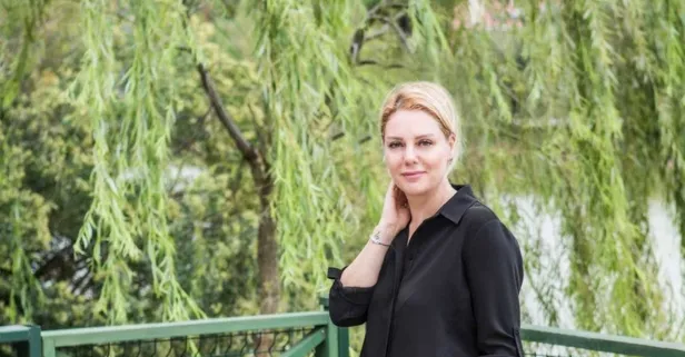 Beste Açar babasının eski eşi İpek Açar Kömürcü'yü topa tuttu!