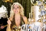 39. yaş partisi! Hadise'nin ışıltılı doğum günü organizasyonu olay oldu! Disco toplarıyla süslü pasta, gold payet tulum...