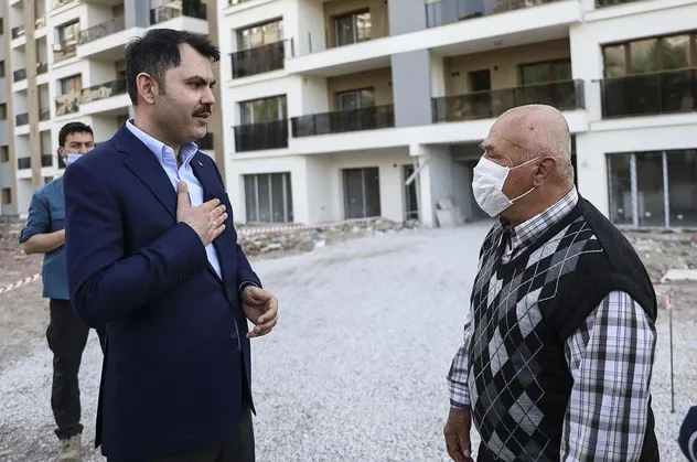 İki yıl önce Bakan Kurum'a sitem eden vatandaş aynı yerde bu kez teşekkür etti