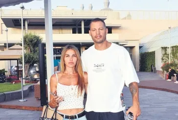 Avm turu ve maç açıklaması