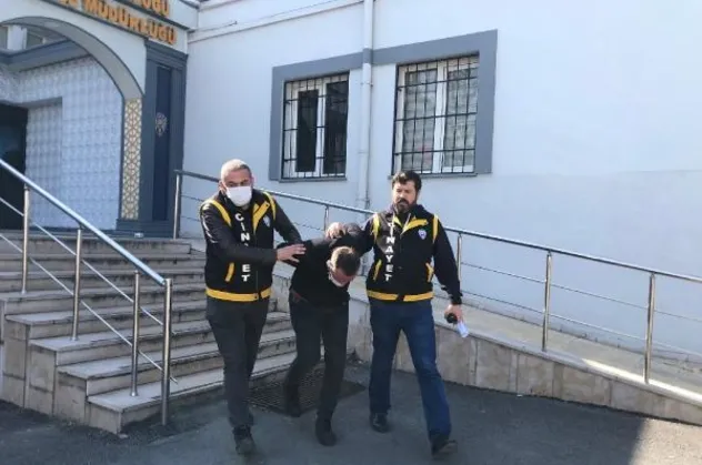 Son dakika: Bursa'da hırsızlık amacıyla girdiği öne sürülen camide imamı bıçaklayan şüpheli yakalandı