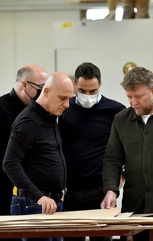 Dünyaca ünlü İngiliz Yönetmen Guy Ritchie Antalya OSB’de iş fırsatlarını değerlendirdi