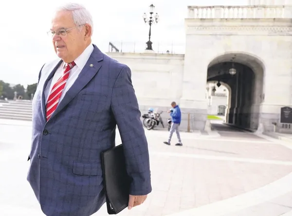 turkiye-dusmani-rusvetci-bob-menendez-sokta-cardinin-f-16-konusundaki-olumlu-aciklamasi-senatorun-moralini-boz-1696028178090.jpeg Türkiye düşmanı rüşvetçi Bob Menendez şokta! Cardin’in F-16 konusundaki olumlu açıklaması senatörün moralini bozdu-3