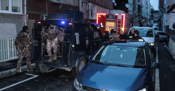 Fatih'te korku dolu dakikalar! Elinde silahla...