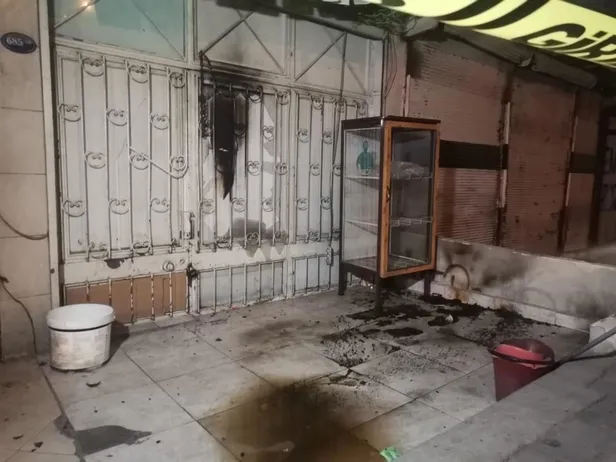 İzmir'de tekel bayisine molotoflu saldırı: 4 şüpheli gözaltına alındı!-3