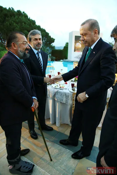 Cumhurbaşkanı Erdoğan İstanbul'da sanatçı ve sporcularla iftar yaptı - 43