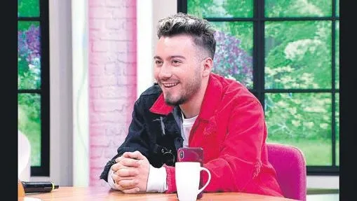 prof-dr-omer-ozkan-son-10-yilda-yuz-kol-ve-rahim-nakli-yaparak-tip-tarihine-gecti-magazin-figurlerinden-az-tak-1642802819943.jpeg Prof. Dr. Ömer Özkan son 10 yılda yüz, kol ve rahim nakli yaparak tıp tarihine geçti! Magazin figürlerinden az takip edildi-4