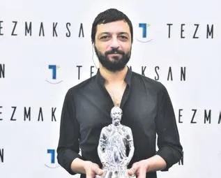 Büstünü yaptılar