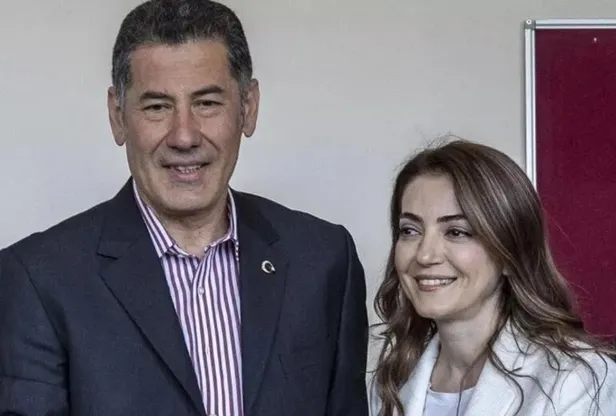 gokcen-ogan-kimdir-kac-yasinda-nereli-sinan-oganin-esi-gokcen-ogan-kimin-kizi-ne-is-yapiyor-iste-biyografisi-1685279366365.jpeg GÖKÇEN OĞAN KİMDİR, KAÇ YAŞINDA, NERELİ? Sinan Oğan'ın eşi Gökçen Oğan kimin kızı, ne iş yapıyor? İşte biyografisi...-5