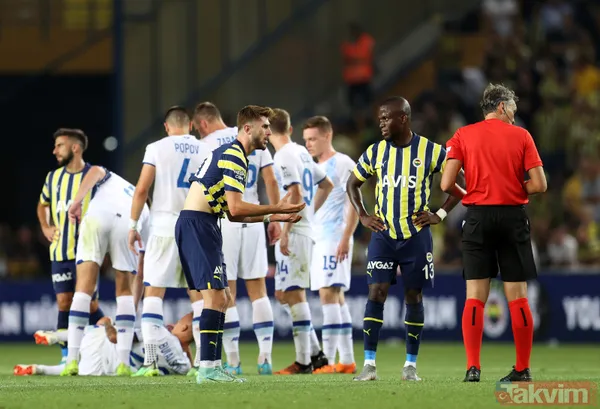 Yakışmadı! Dinamo Kiev'in golü sonrası Fenerbahçe taraftarından 'Vladimir Putin' tezahüratı: Lucescu stadı terk etti - 22