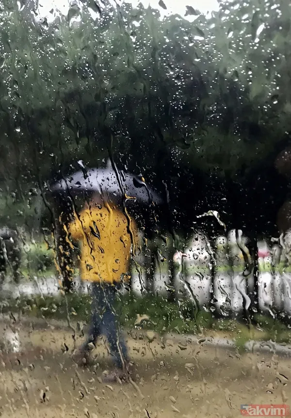 SON DAKİKA: İzmir'de sel felaketi! Polisler vatandaşlara yardımcı oldu - 14